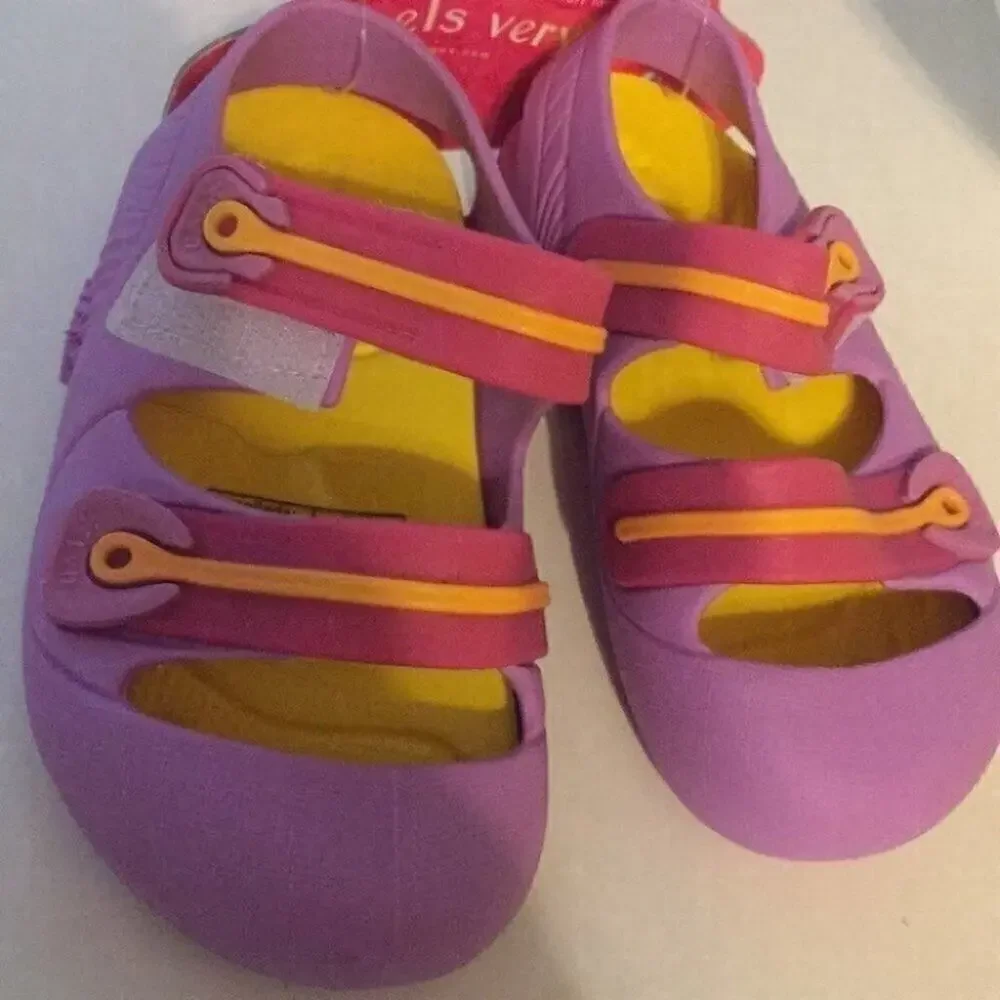 Toddler waterproof shoes